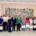 Uludere’de başarılı öğrencilere tablet ve burs desteği