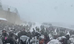 Şırnak’ta "Geç Gelen" Tatil Kararı Cizreli Yüzlerce Öğrenciyi Mahsur Bıraktı!