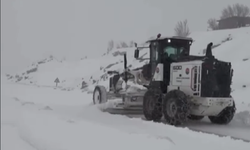 Beytüşşebap’ta Kar Kalınlığı 2 Metreyi Aştı, Ekipler Seferber Oldu