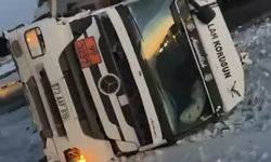 Cizre Yolunda Buzlanma Nedeniyle Tanker Devrildi