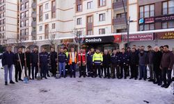 Şırnak Belediyesi karla mücadelede sahadaydı