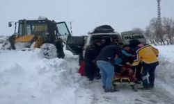 Şırnak’ta Kar Altında Hayat Mücadelesi, Felç Geçiren Hasta Kurtarıldı!