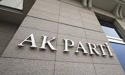 AK Parti’ye Geçeceği İddia Edilen Belediye Başkanı İhraç Edildi