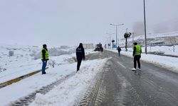 Yoğun Kar Yağışı Cizre’yi de Etkiledi, Ekipler Seferber Oldu