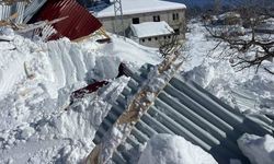 Çığ Altında Kalan Evler Günler Sonra Kurtarıldı