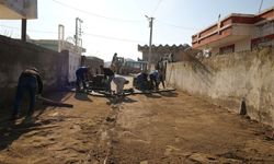 Cizre’de mahalle yolları yenileniyor