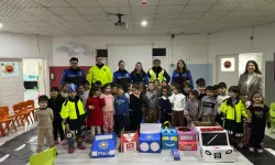 Cizre’de Minik Öğrencilere Polislik ve Trafik Eğitimi