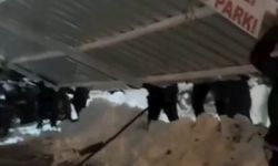 Üniversite Yurdu Otoparkının Çatısı Kar Yüküne Dayanamayarak Çöktü