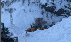 Çığ Düştü, Yollar Kapandı Ekiplerin Zorlu Yarışı Sürüyor
