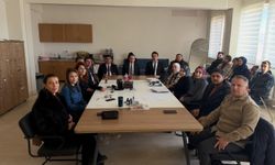 Güçlükonak protokolü öğretmen ve öğrencilerle buluştu