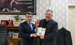 Şırnaklı Yazar 'dan İdil Millî Eğitim’e Ziyaret