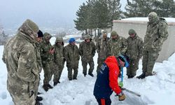 Şırnak’ta askeri personele çığda arama ve kurtarma eğitimi