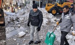 Belediye ve Hayırseverler El Ele Verip Yolları Açtı