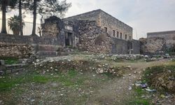 Burası kale mi, çöplük mü? Aslanlı Kapı sahipsiz kaldı!