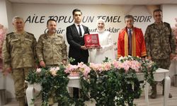 Genç Çift, Mutlu Günlerinde Yalnız Bırakılmadı