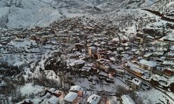 Beytüşşebap beyaza büründü, Kartpostallık görüntüler drone ile görüntülendi