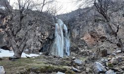 Şırnak'ta Görsel Şölen, 30 Metrelik Dev Şelale Coştu!