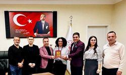 Cizre Devlet Hastanesi’nde uzmana emekleri için teşekkür