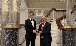 Akif Manaf’a Bir Barış Ödülü Daha