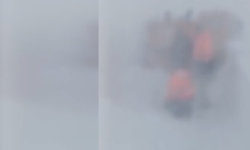 Karayolları ekibinin üzerine çığ düştü