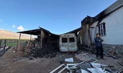 Evi ve aracı yanan aileye Kaymakam Partal’dan moral ziyareti