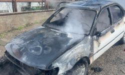 Seyir halindeki otomobil alevlere teslim oldu