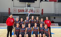 Şırnak Yurdum U18 Kızları Turnuvaya Fırtına Gibi Başladı