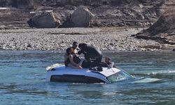 Araç baraj gölüne uçtu,1 yaralı