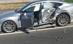 Otomobiller çarpıştı 3 kişi yaralandı