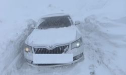 10 kişilik aile 3 bin rakımlı zirvede mahsur kaldılar