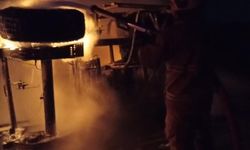 İdil -Cizre yolunda tır alev alev yandı