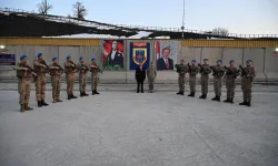 Vali Ekici, Cudi Dağı’nda Mehmetçiklerle İftar Yaptı