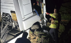 Cizre’de Yağış Kazayı Getirdi Tanker Yoldan Çıktı