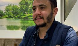 Sevgilisine ateş ederken arkadaşını başından vurdu