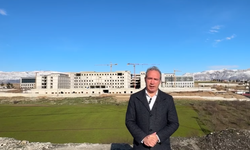 İşçiler Maaşsız Şırnak Hastanesiz, İnşaat Neden Bitmiyor?