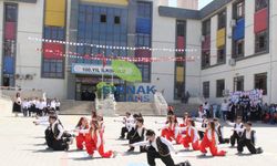 Cizre’de 23 Nisan Coşkusu Okullarda Sürüyor