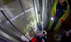 Evlerinde mahsur kalan vatandaşları AFAD kurtardı