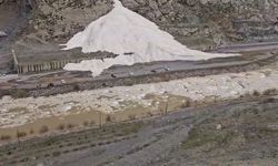 Sümbül Dağı’nda çığ devam ediyor