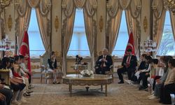 Şırnaklı Minik Öğrenci İstanbul Valilik Koltuğunda