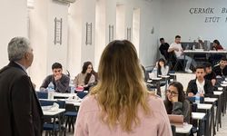 Başkan Karamehmetoğlu gençlerle bir araya geldi