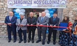 Öğrencilerden anlamlı “köklerden geleceğe” sergisi