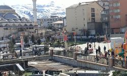 Güneş yüzünü gösterdi, parklar doldu taştı