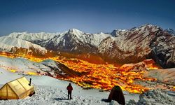 Hakkari manzarası geceye damga vurdu