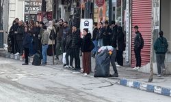 Ulaşım Krizi, Servisler Hizmet Vermeyi Durdurdu