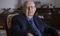 Hüsamettin Cindoruk Hayatını Kaybetti