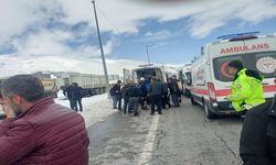 İki ayrı kazada 12 kişi yaralandı