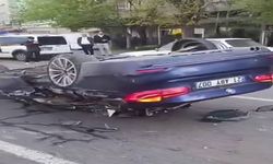 Zincirleme kazada bir araç takla attı, 2 kişi yaralandı