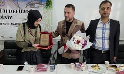 Genç tasarımcılar usta isimle bir araya geldi