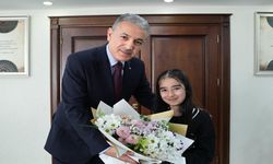 Minik Ela Naz, valilik koltuğuna oturdu