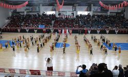 Cizre’de 23 Nisan Coşkusu, Koltuklar Çocuklara Emanet